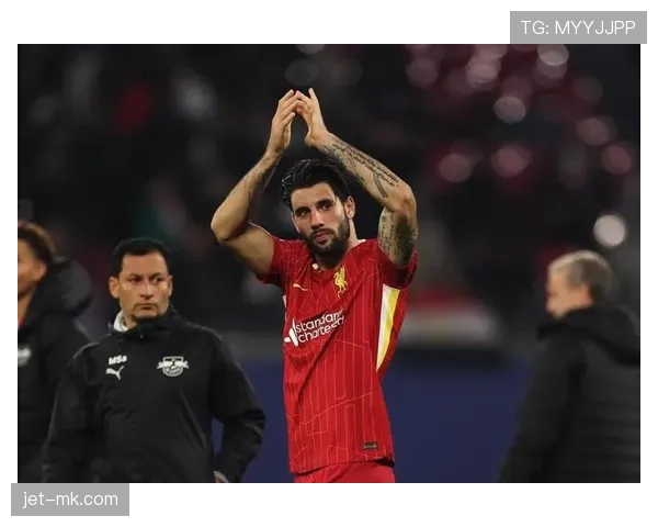 索博斯洛伊欧冠赛场闪耀,助球队再创佳绩 索博斯洛伊欧冠赛场闪耀,助球队再创佳绩