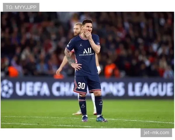 贾汉巴赫什助攻表现稳健,新赛季走势引球迷热议 贾汉巴赫什助攻表现稳健,新赛季走势引球迷热议