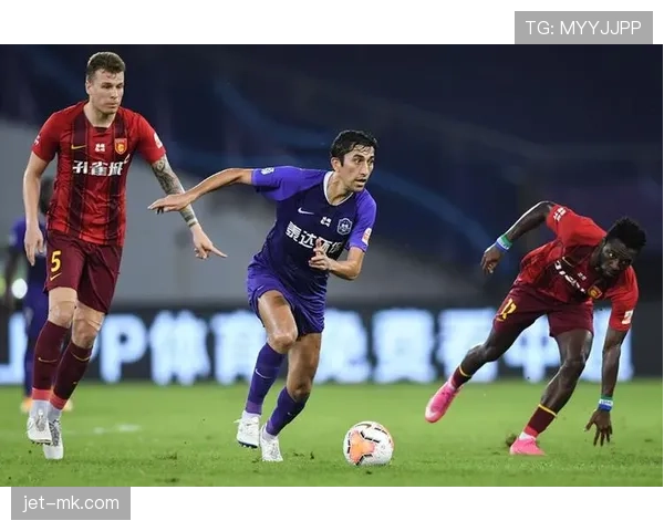 越南队队长阮公凤近期表现稳健,持续提升球队中场竞争力 越南队队长阮公凤近期表现稳健,持续提升球队中场竞争力