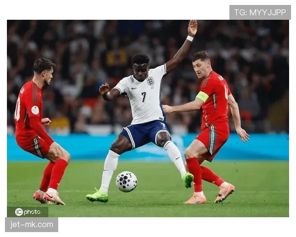 萨卡在英格兰国家队大赛周期中的核心角色演变分析