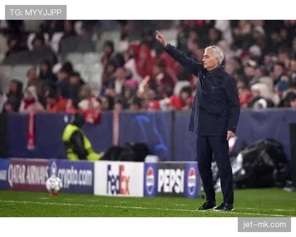 皇马巨星扎堆,进攻体系却越踢越失衡,稳定性面临考验 皇马巨星扎堆,进攻体系却越踢越失衡,稳定性面临考验